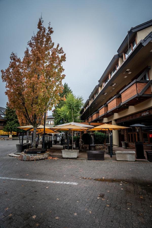 Blackcomb Lodge Whistler Exterior photo